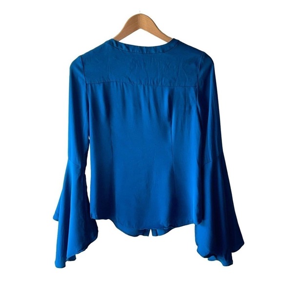 MILLY Size 6 Blue Trumpet Flare Sleeve Button Front Silk Blouse - Picture 4 of 7